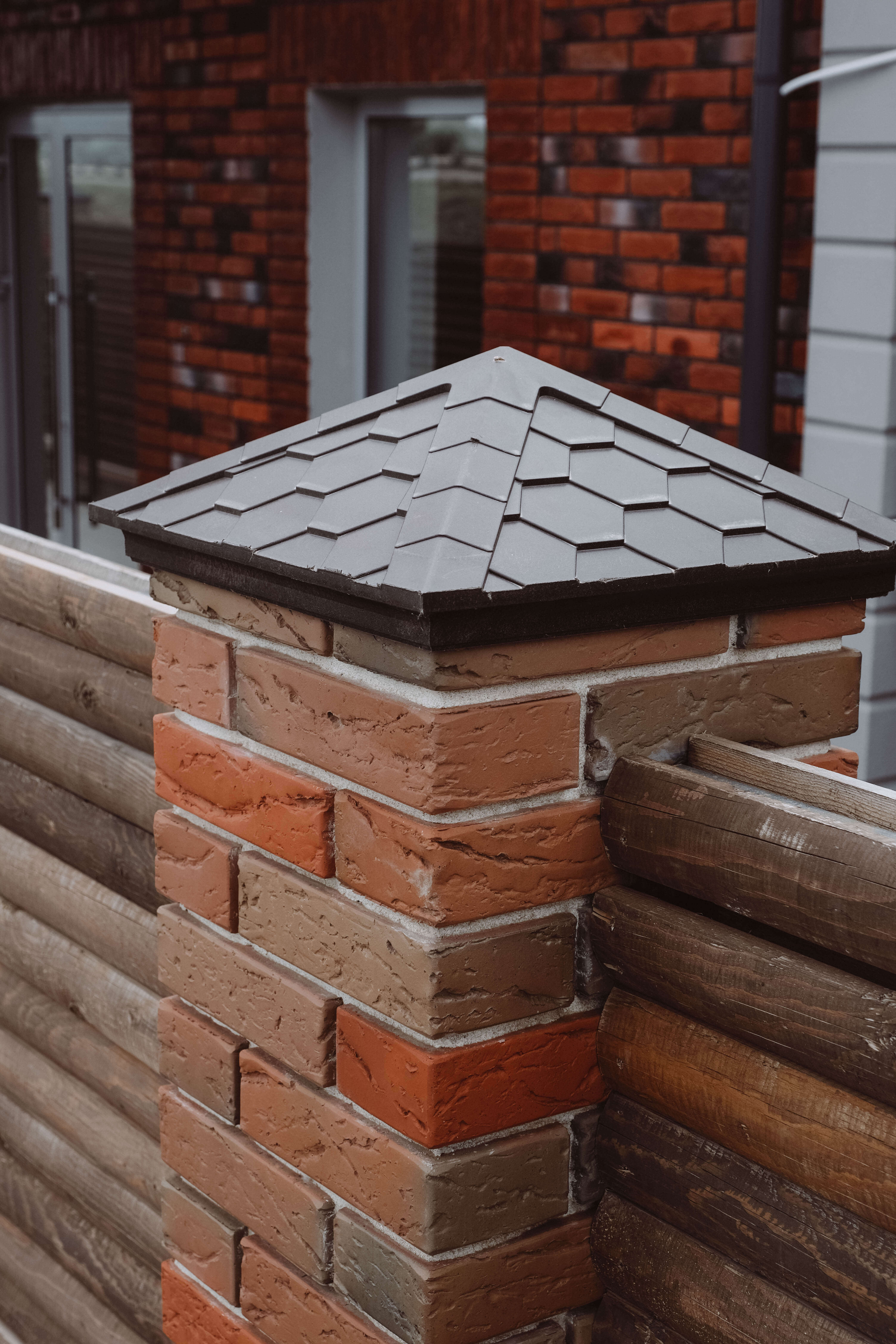 Колпак Zking Эверест Коричневый на столб 1.5х1.5 кирпича (390х390мм) в Кирове фото